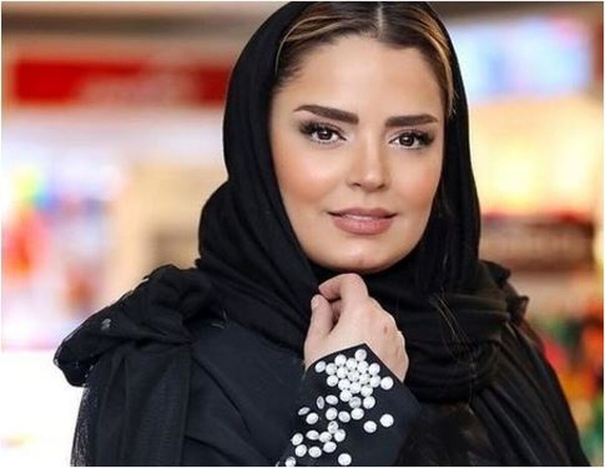 ست شیک سپیده خداوردی با یک مانتو بلند مشکی کامل شد+عکس