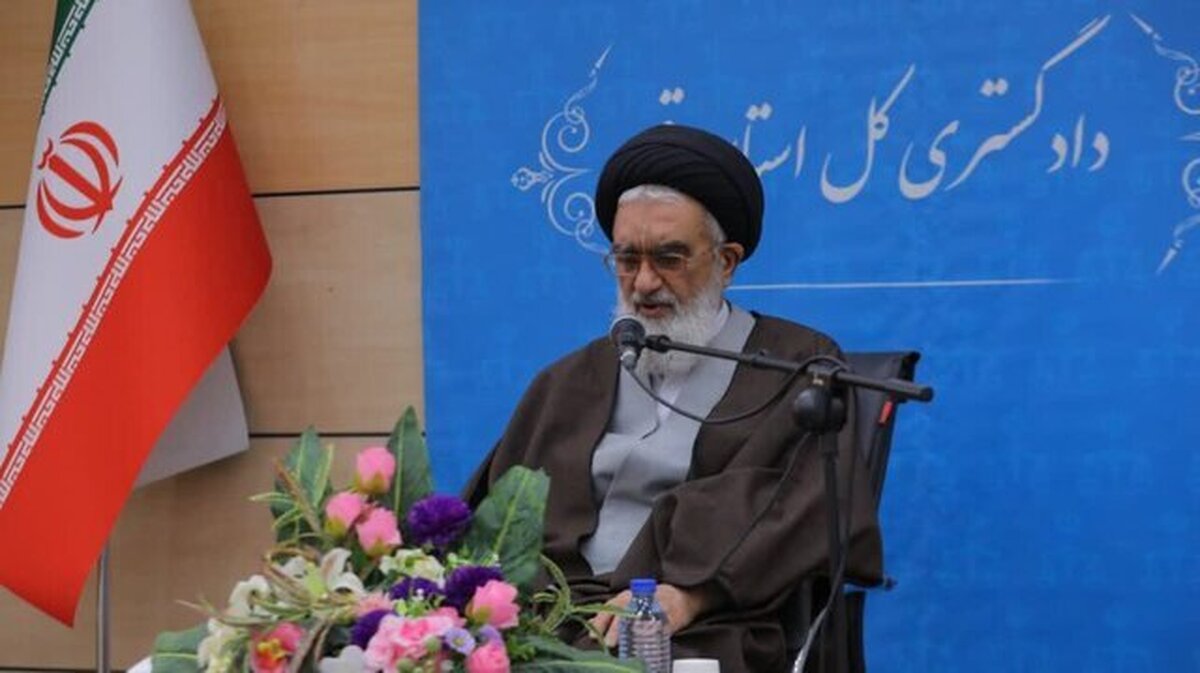 قاضی نباید در قضاوت عجله داشته باشد