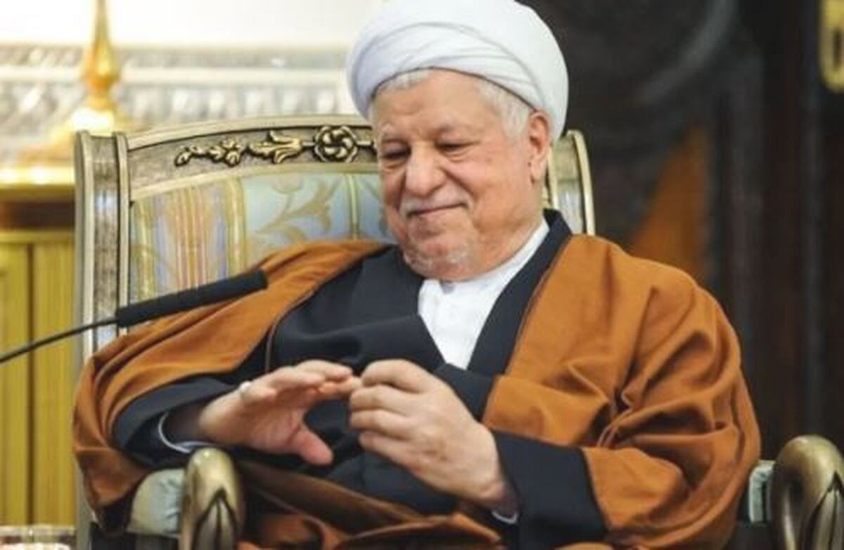 جوانی‌های هاشمی رفسنجانی بدون لباس طلبگی در خارج از کشور/چقدر خوشتیپ بوده! +عکس