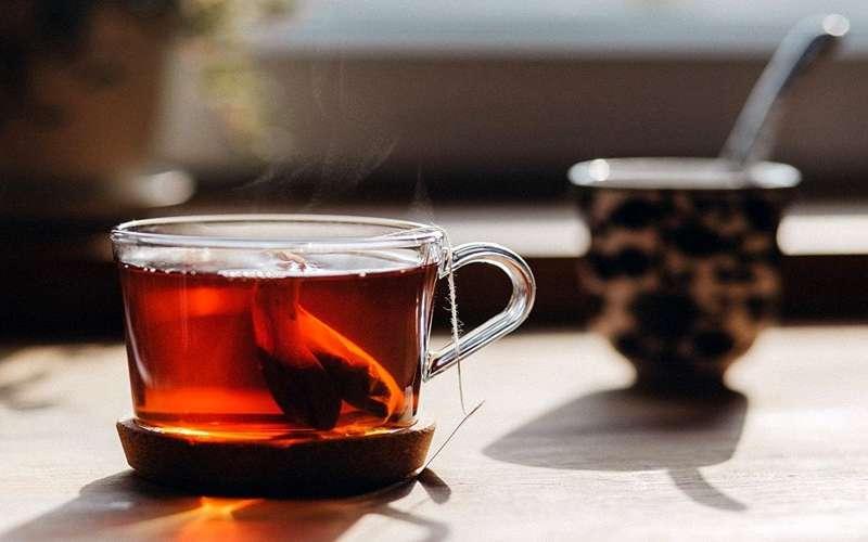 مضرات خوردن چای بعد از غذا که کسی به شما نمی‌گوید!