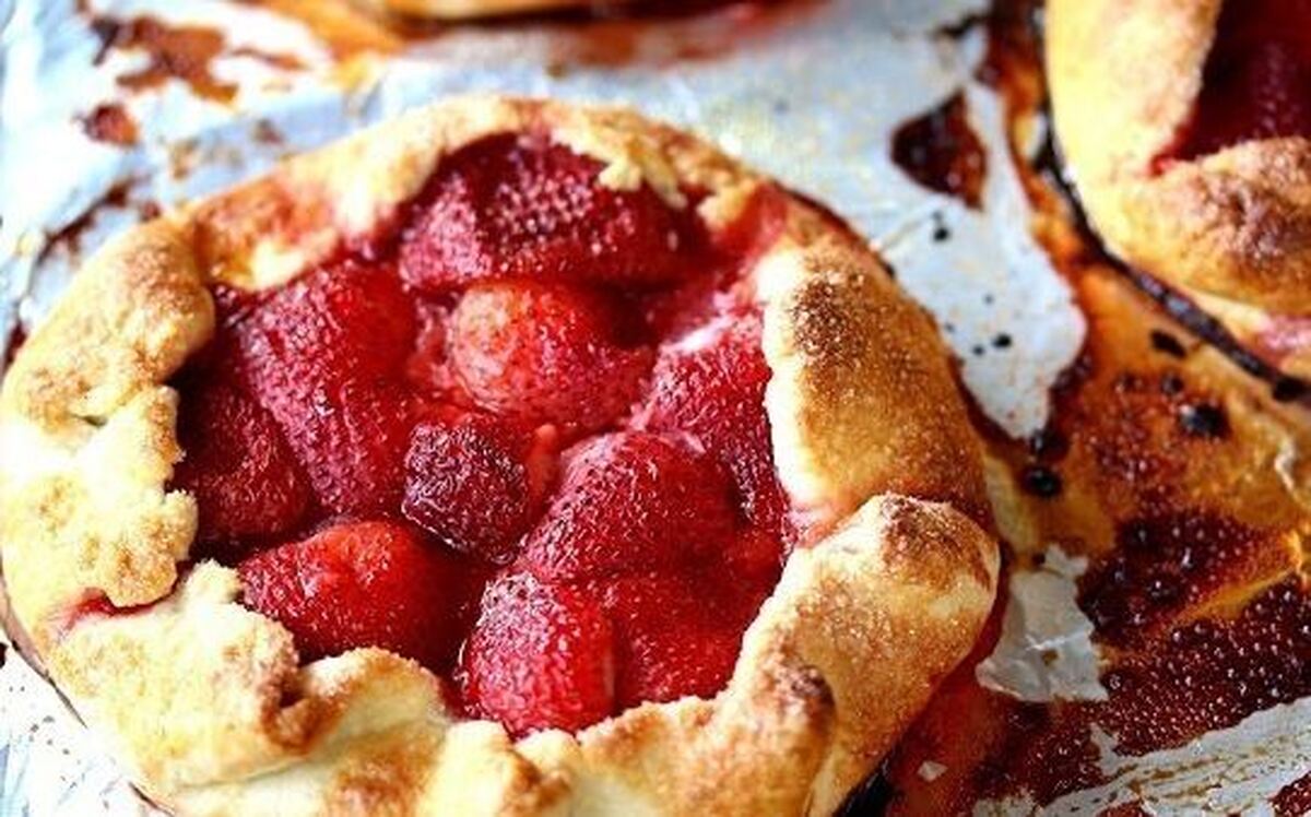 گلت توت فرنگی مخصوص دورهمی‌های لاکچری و خاص