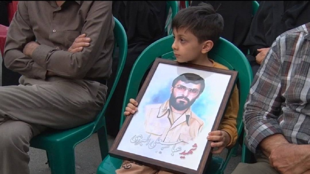 گرامیداشت آبروی محله با نام معلم شهید عباسعلی البرزی در هشتگرد