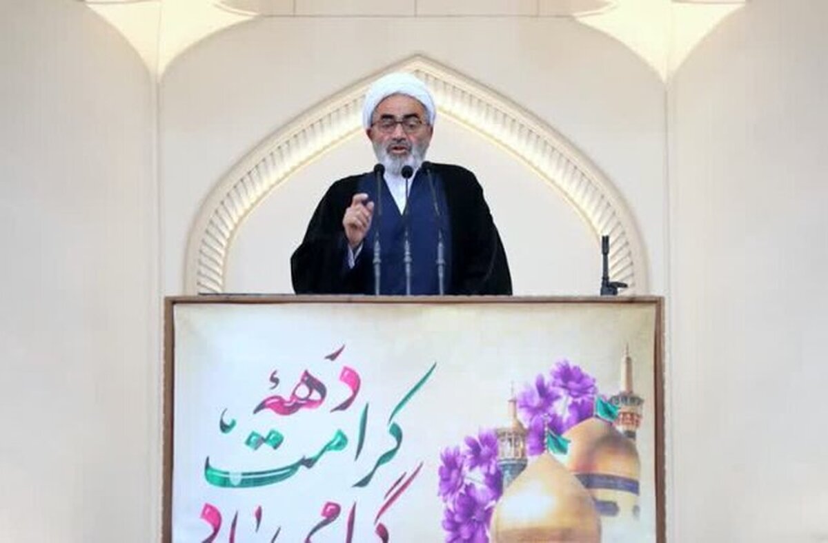 معلمان با بیانات شیوای خود، فساد را محکوم کرده و به اصلاح جامعه کمک کنند