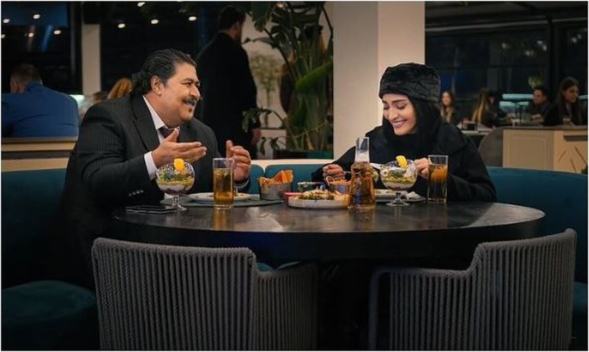 سلفی‌های نصفه شبی بازیگران سریال «جان سخت» در پشت صحنه