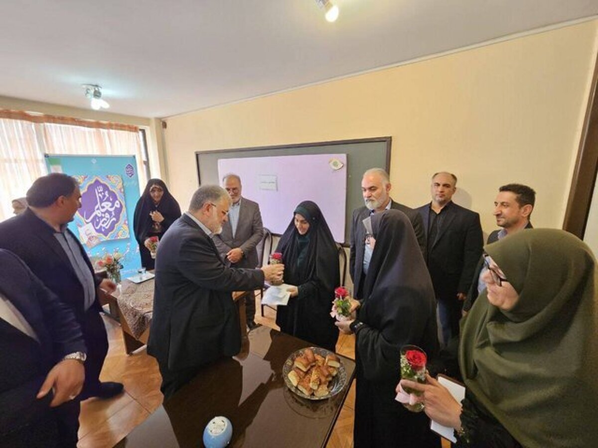 تاکید استاندار تهران بر توسعه هوشمندسازی و ایمن‌سازی مدارس/ در هوشمندسازی عقب‌ماندگی داریم