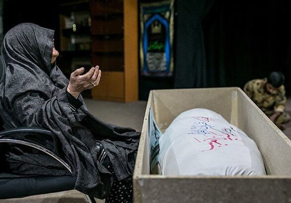 مادر شهید بهرام اجاقی به فرزند شهیدش پیوست