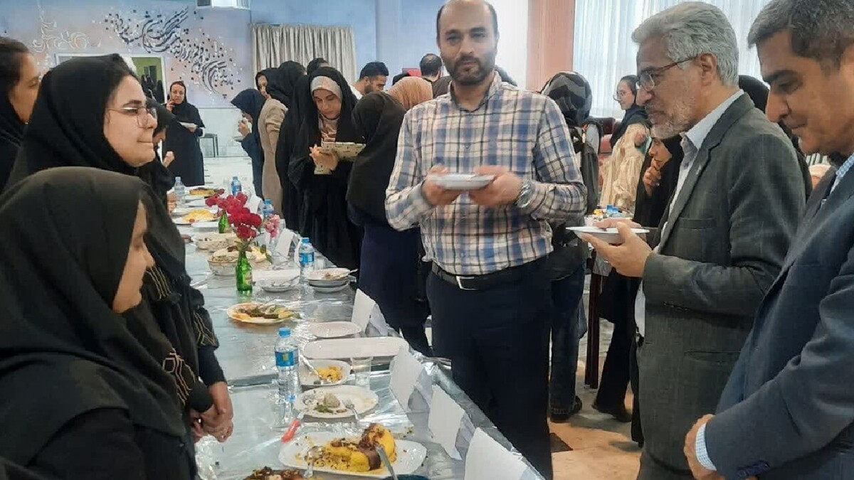 غذا‌های افغانستانی در دانشگاه فردوسی