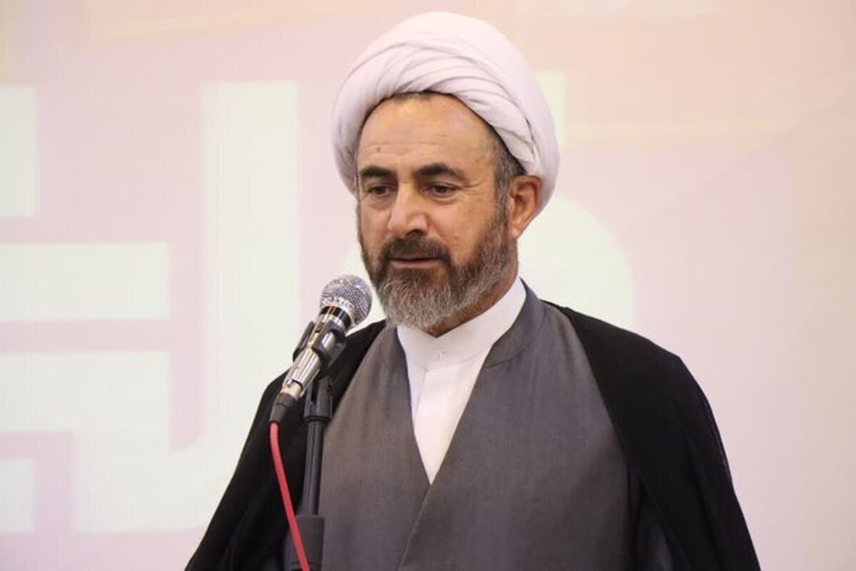ستاد‌های نماز جمعه به جذب بیشتر جوانان و نوجوانان اقدام کنند