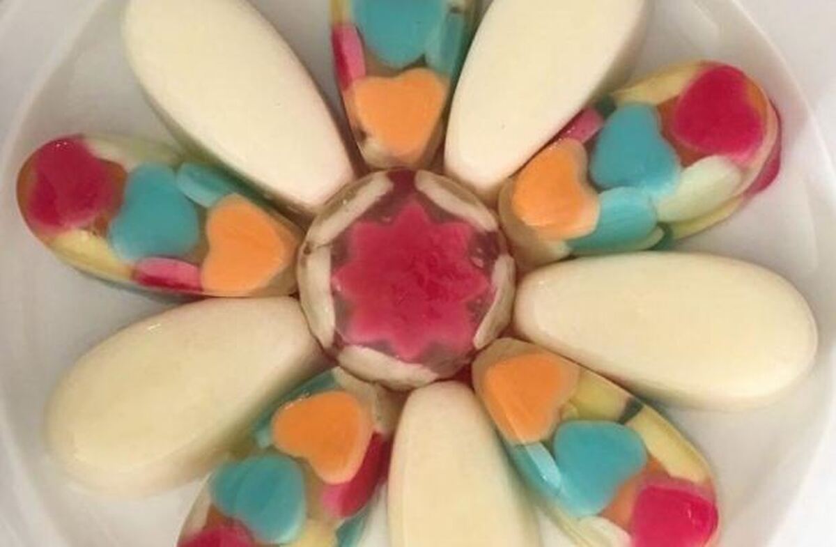 آموزش کامل تهیه ژله خرده شیشه قلبی برای سالگرد ازدواج
