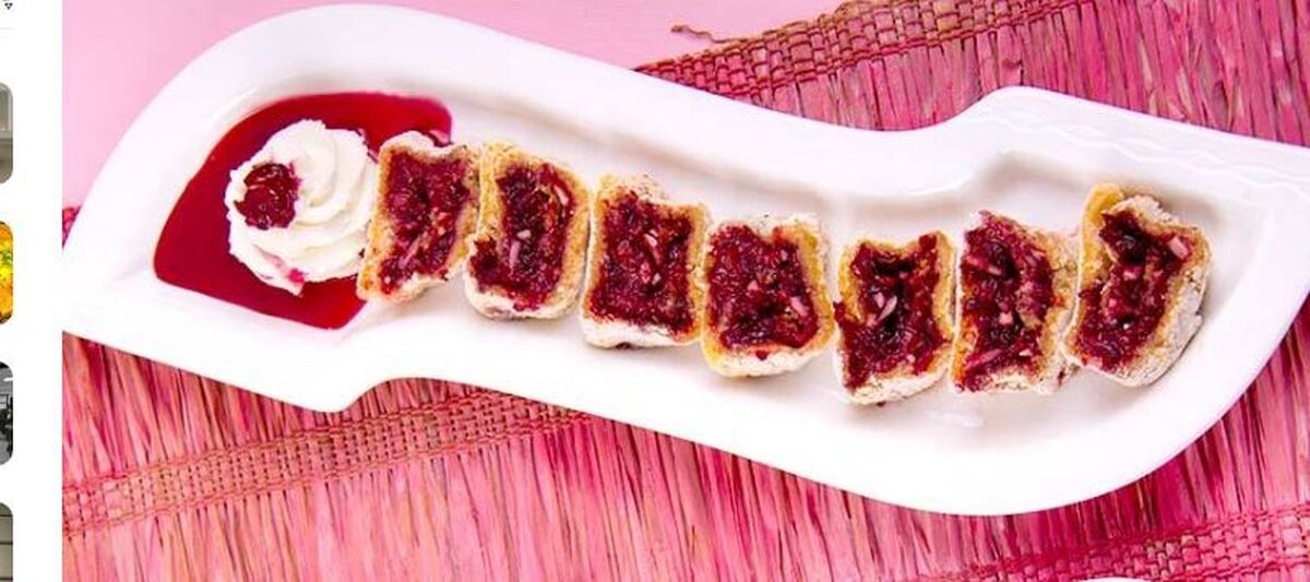 رول آلبالو و بادام دسر خوشرنگ و مجلسی با طعمی بی نظیر