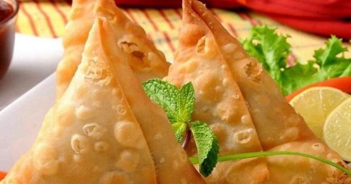 برای صبحانه فرزندتان سمبوسه مرغ و سبزیجات درست کنید