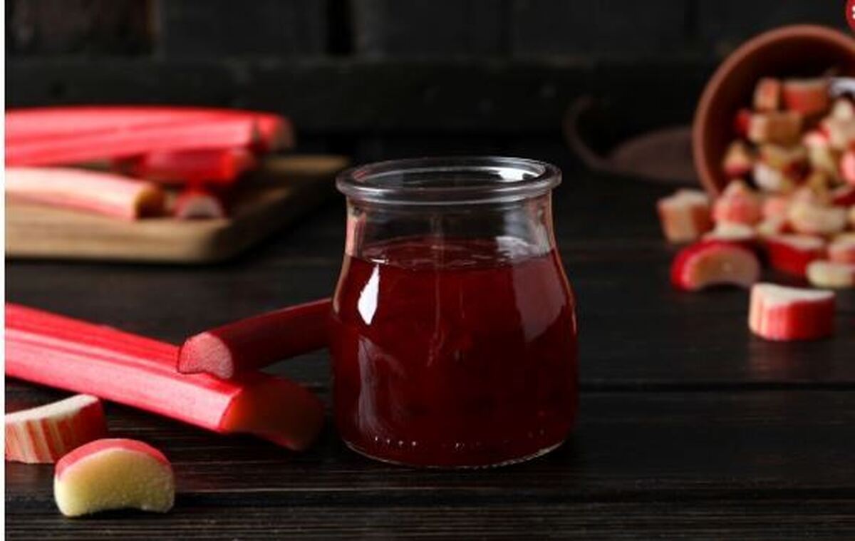 طرز تهیه یک ترشی منحصر‌به‌فرد با یک گیاه محبوب