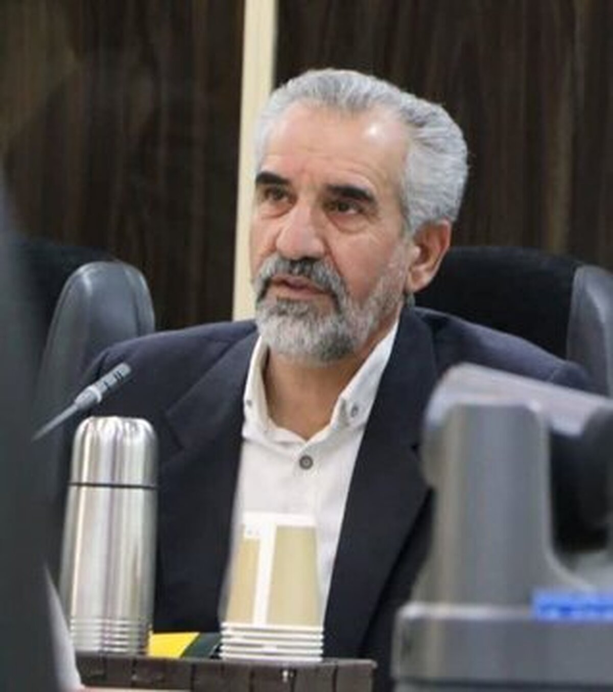 نبود هیچ مشکلی در کمبود کالاهای اساسی در لرستان