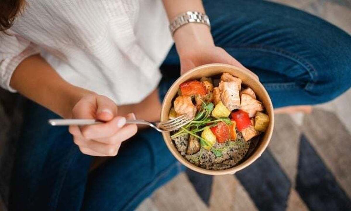 مطالعه: یک رژیم غذایی متعادل می‌تواند به بهبود سلامت مغز کمک کند