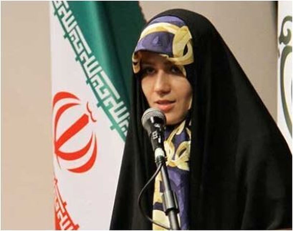 نگاهی به میز عزای ساده و غم انگیز مجری معروف تلویزیون/روحش شاد