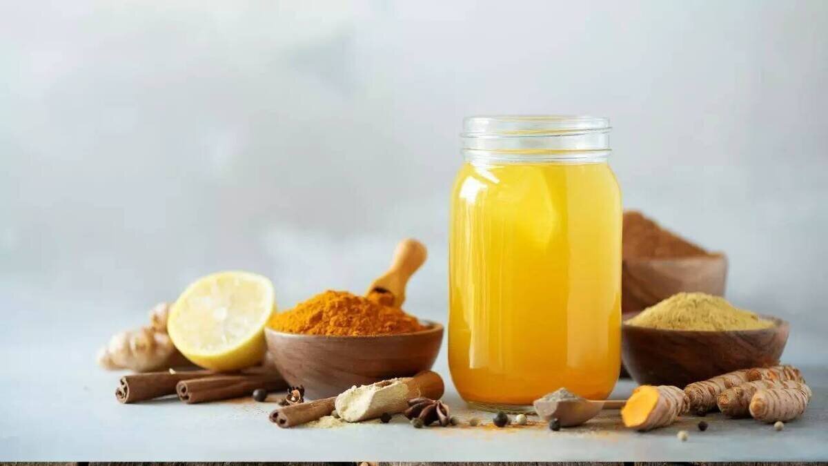 خواص آب لیمو و زردچوبه برای سلامت روده!