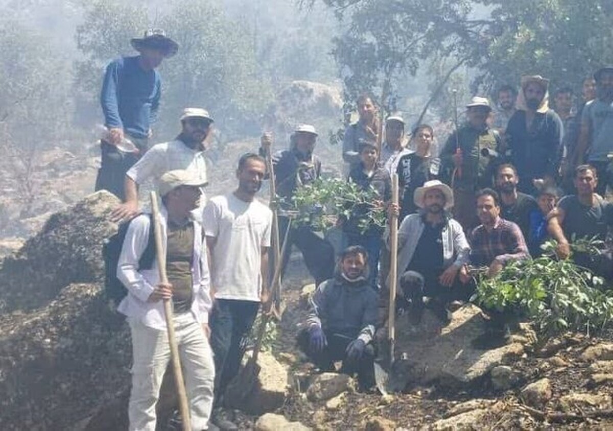 مهار آتش‌سوزی در تنگ بستانک مرودشت