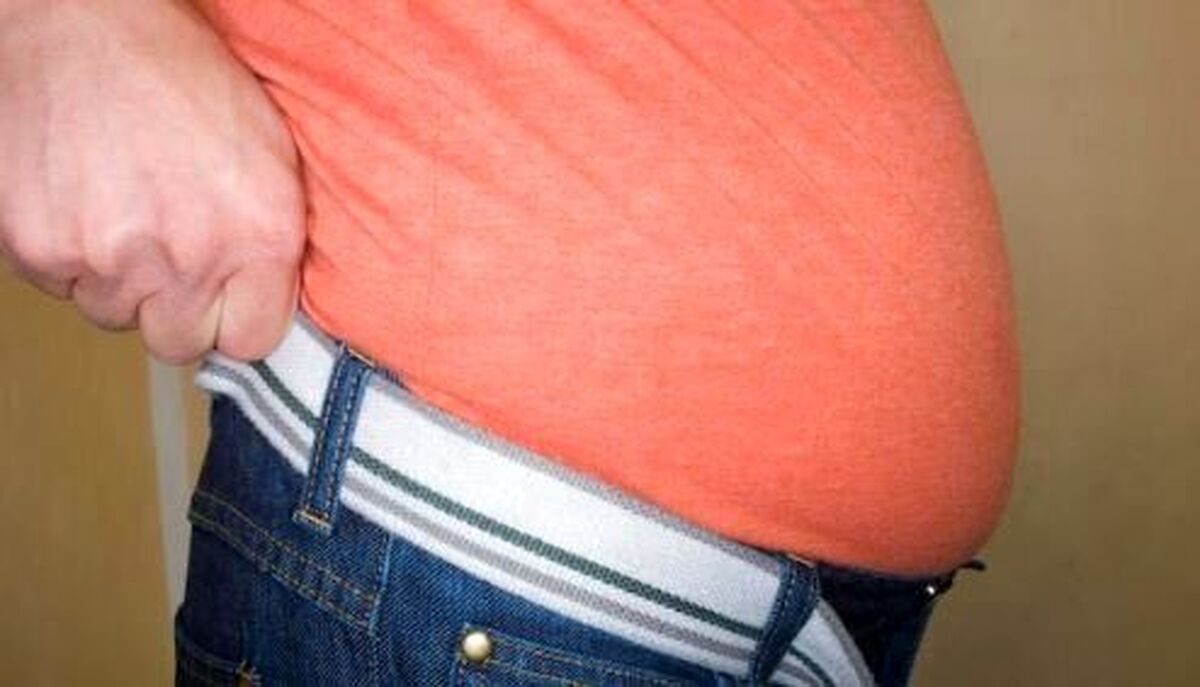 چرا افزایش چربی شکم در سنین بالا رخ میدهد؟