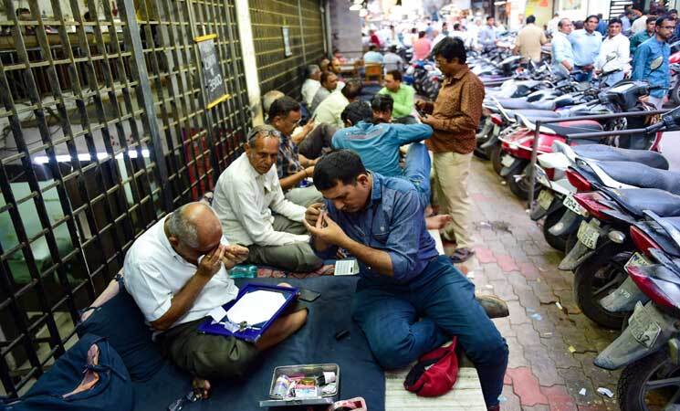 عکس| الماس‌های مصنوعی بازار جهانی جواهرات را تغییر شکل می‌دهند