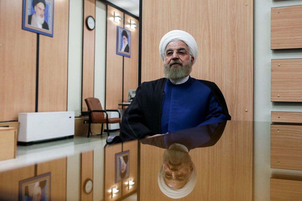 پُز سیاسی برای کسب آب‌نبات!