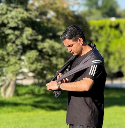 محسن یگانه ۴۰ ساله شد/استایل ورزشی آقای بازیگر با چاشنی یک متن احساسی
