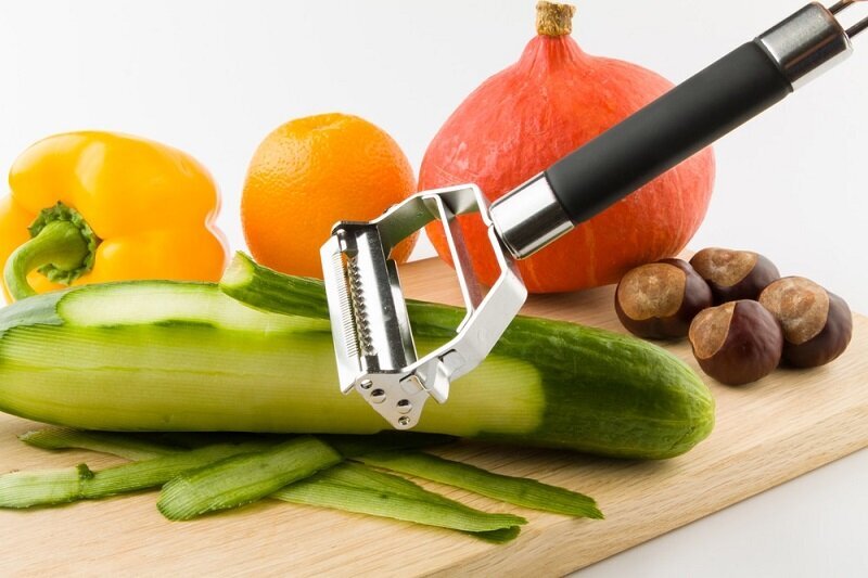 ۴ کار در آشپزی که خاصیت مواد غذایی را از بین می‌برد