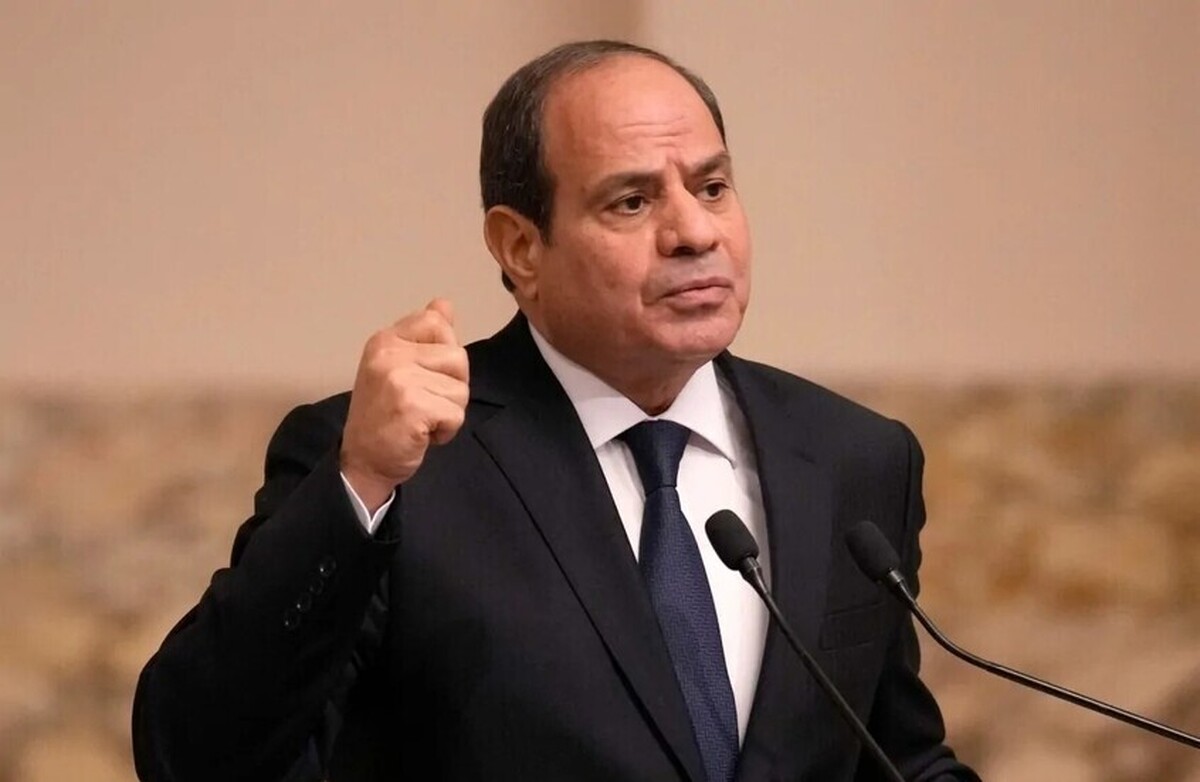 سیسی گنجاندن هوش مصنوعی را به عنوان یک موضوع اجباری در آموزش مصر هدایت می‌کند