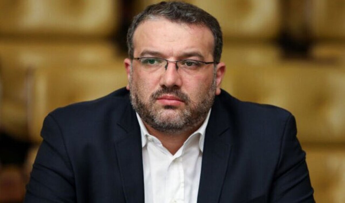 دولت باید صدای کارگران بیکار در کنار دستگاه‌های خاموش باشد
