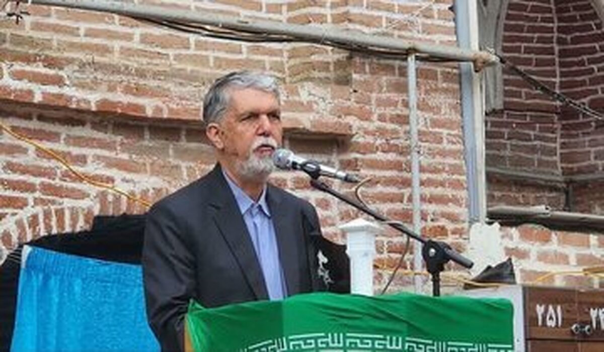 مسجد به عنوان مرکز اصلی اداره جامعه اسلامی شناخته می شود
