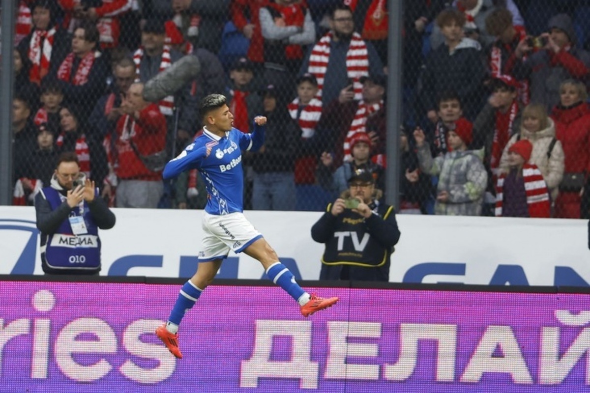 لوگت: خورخه کاراسکال مورد توجه باشگاه‌هایی از برزیل و عربستان سعودی است