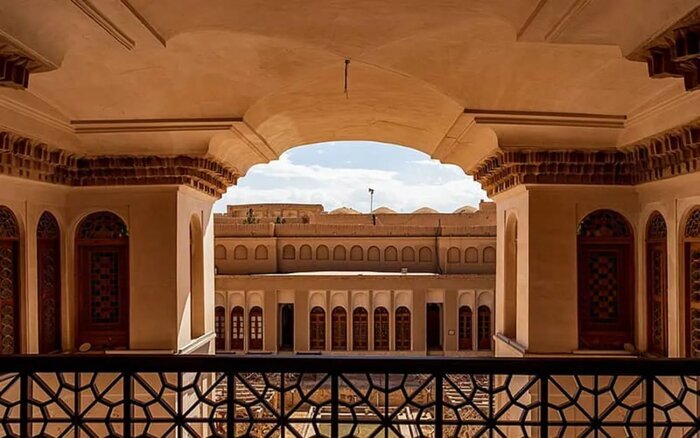 عمارت آقازاده یادگاری به جا مانده از دوره قاجار در یزد/ساختمانی با معماری خاص که مثلش در جهان نیست!