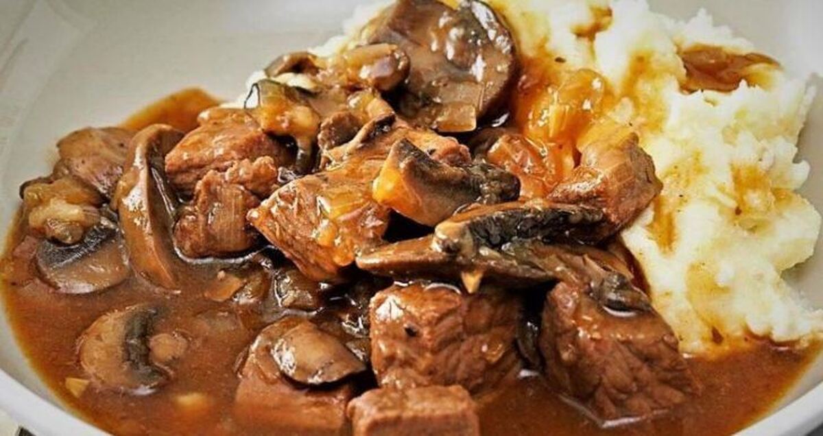 خورشت قارچ و گوشت سالم، اما لذیذ و آبدار