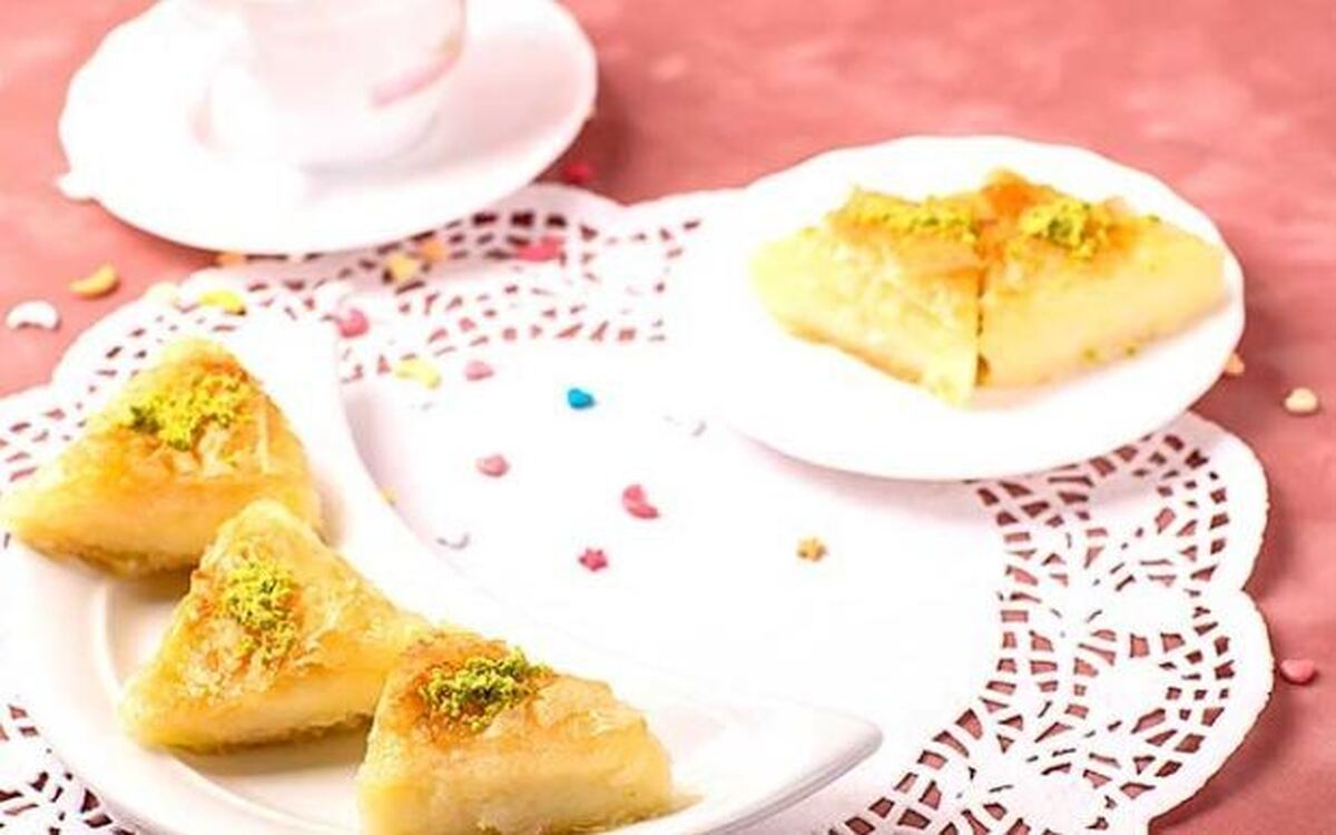 آموزش پخت شیرینی یونانی با خمیر مخصوص