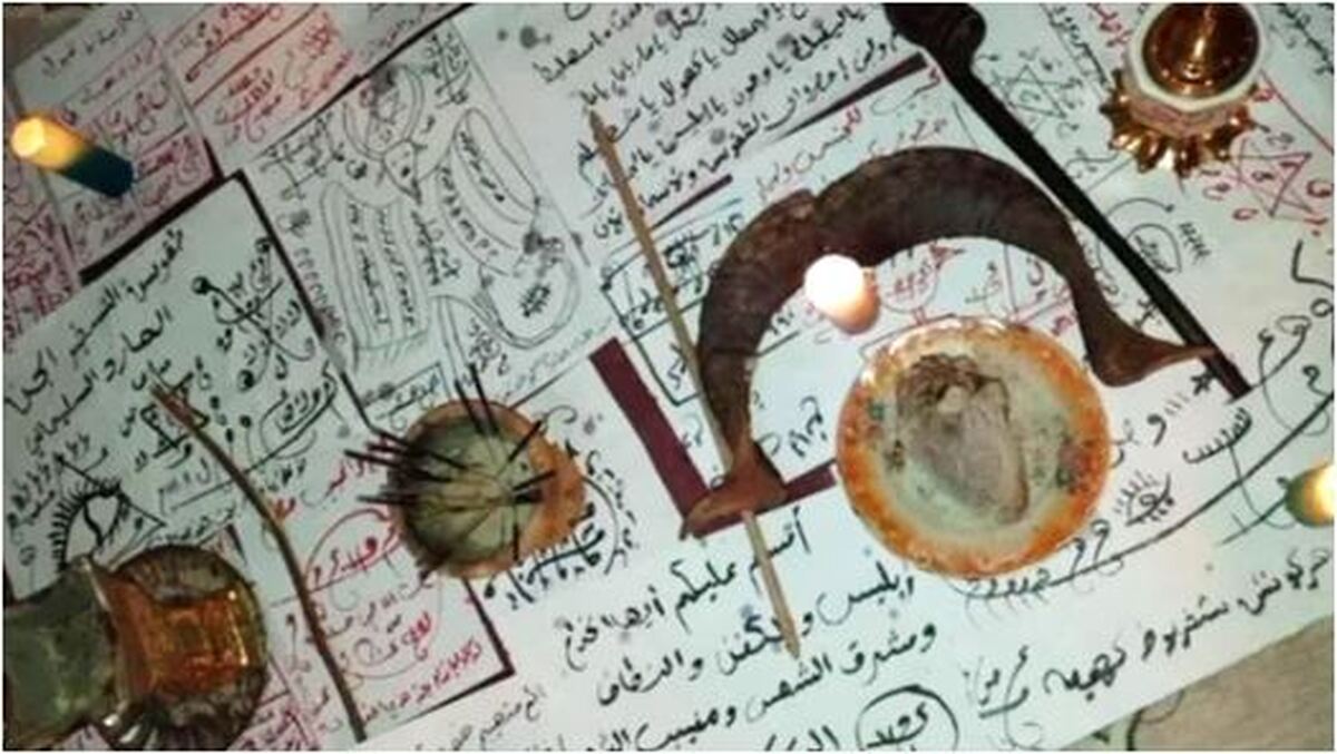 این روز‌ها شغل شریف رمالی بیشترین درآمد را دارد!