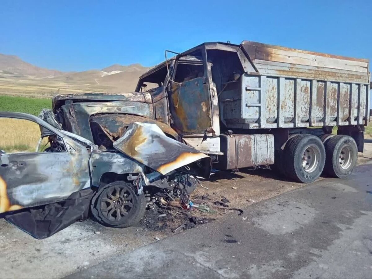 برخورد کامیون با سواری ۳ فوتی و یک مصدوم به جا گذاشت