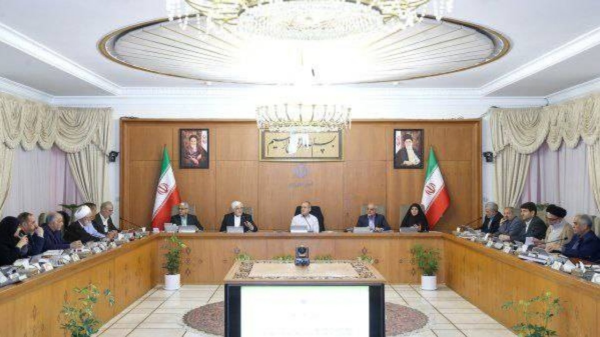 دستور توقف هر گونه عملیات احداث پتروشیمی در میانکاله و ضرورت برخورد و محاکمه خاطیان