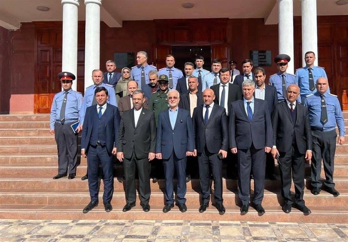 بازدید وزیر کشور از آکادمی وزارت داخله تاجیکستان