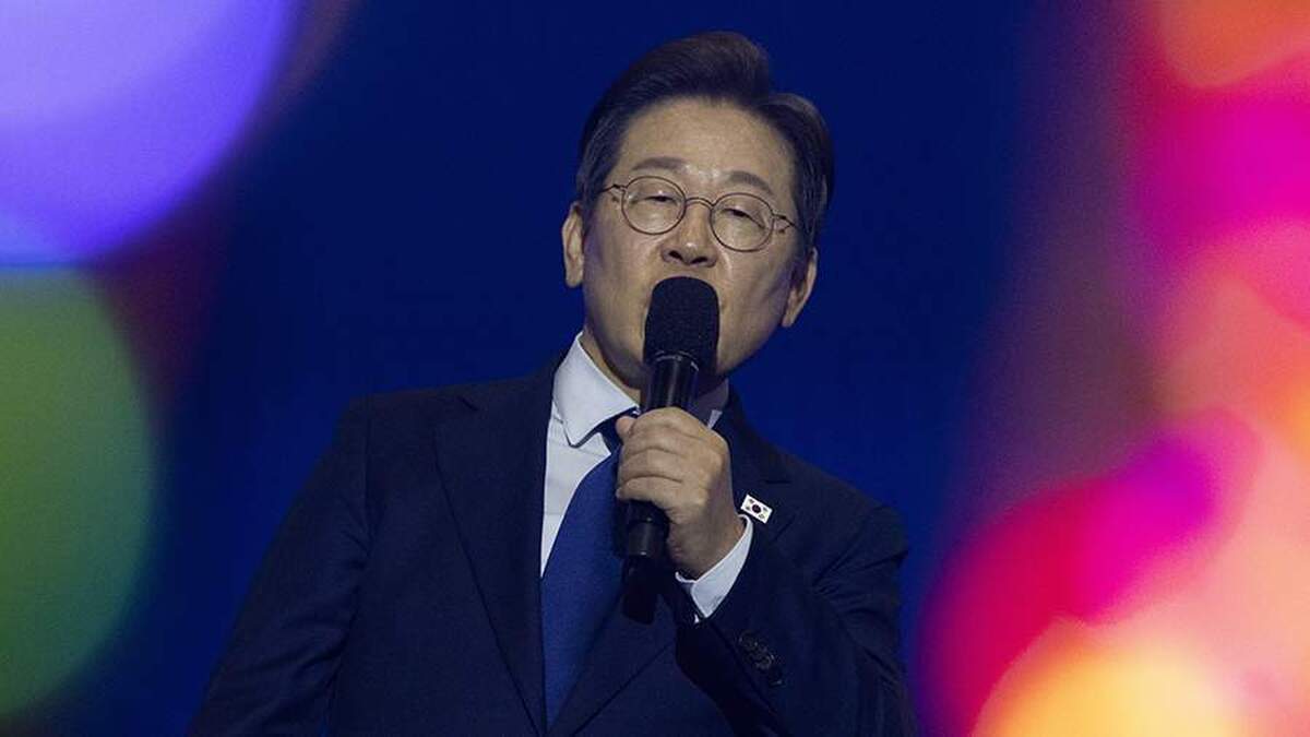 نامزد پیشتاز انتخابات ریاست جمهوری کره جنوبی از تمایل خود برای دوستی با روسیه خبر داد.