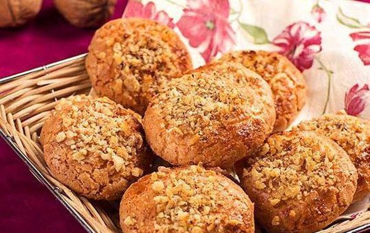شیرینی قرابیه گردویی لطیف با طعمی دوست داشتنی که بچه‌ها عاشقش می‌شن