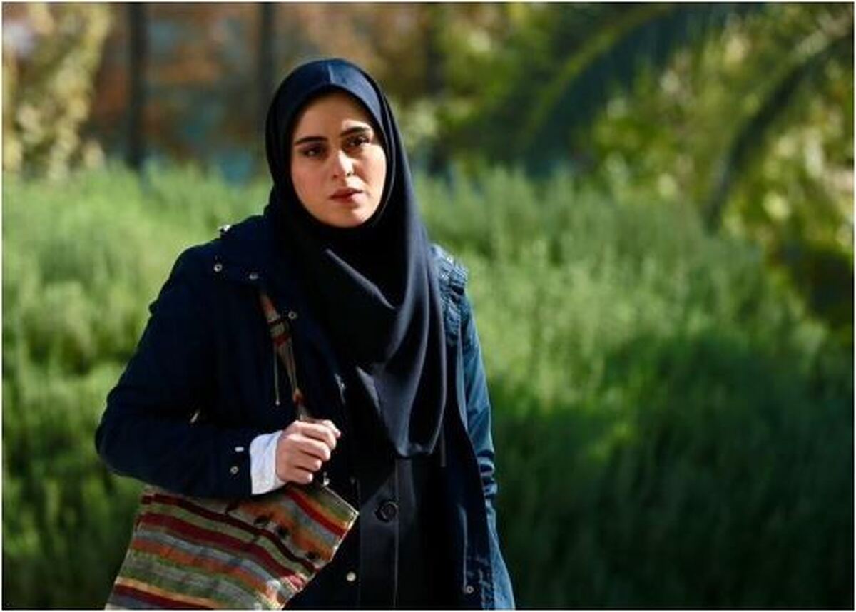 قاب شکار شده از بازیگران سریال یزدان کنار جناب کارگردان