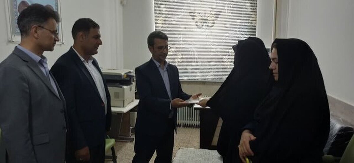 دلجویی مدیرکل آموزش و پرورش ایلام از معلمان مسموم‌شده در ملکشاهی