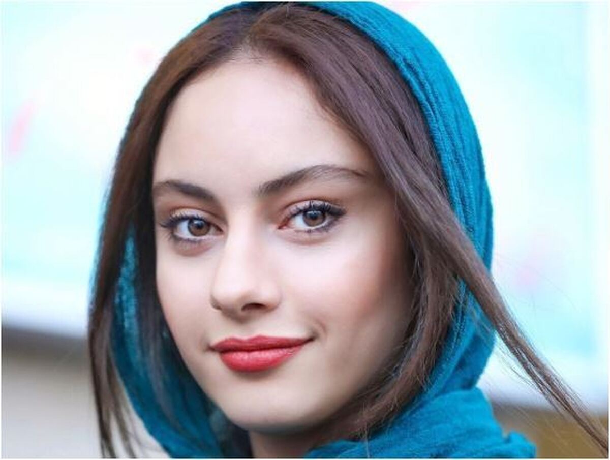 سلفی آیینه‌ای ترلان پروانه در ماشین گران قیمتش مورد توجه هوادارانش قرار گرفت+عکس