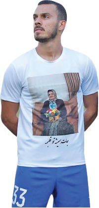 یک رفتار آموزنده: جلال مادربزرگ در اشک‌های بازیکن استقلال