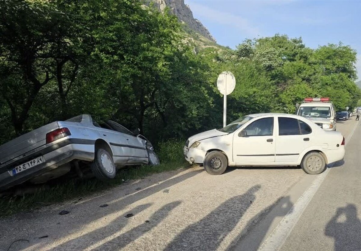 تصادف زنجیره‌ای در جنگل گلستان