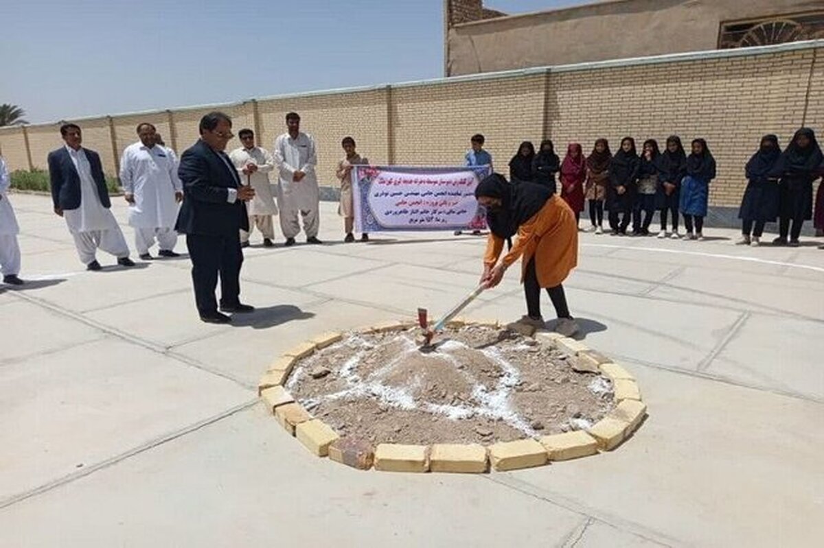 ساخت مدرسه در روستای «کهن‌ملک» شهرستان «سیب و سوران» آغاز شد