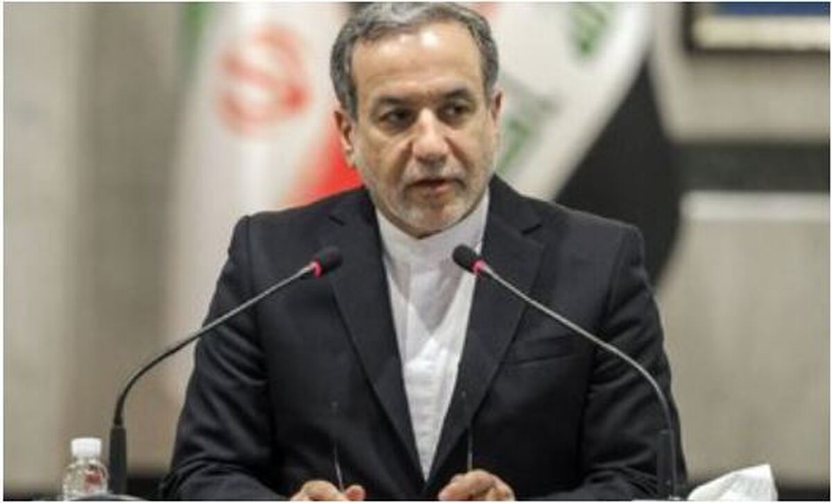 تصویر شکار شده از وزیر امور خارجه در حال اهدای خون