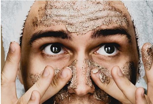 بدن را قبل از اصلاح لایه‌برداری کنیم یا بعد از آن؟