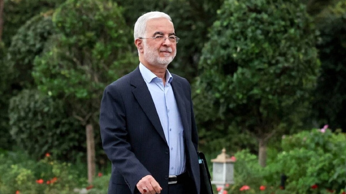 وزیر کشور: آتش سوزی بندر شهید رجایی کنترل شده است
