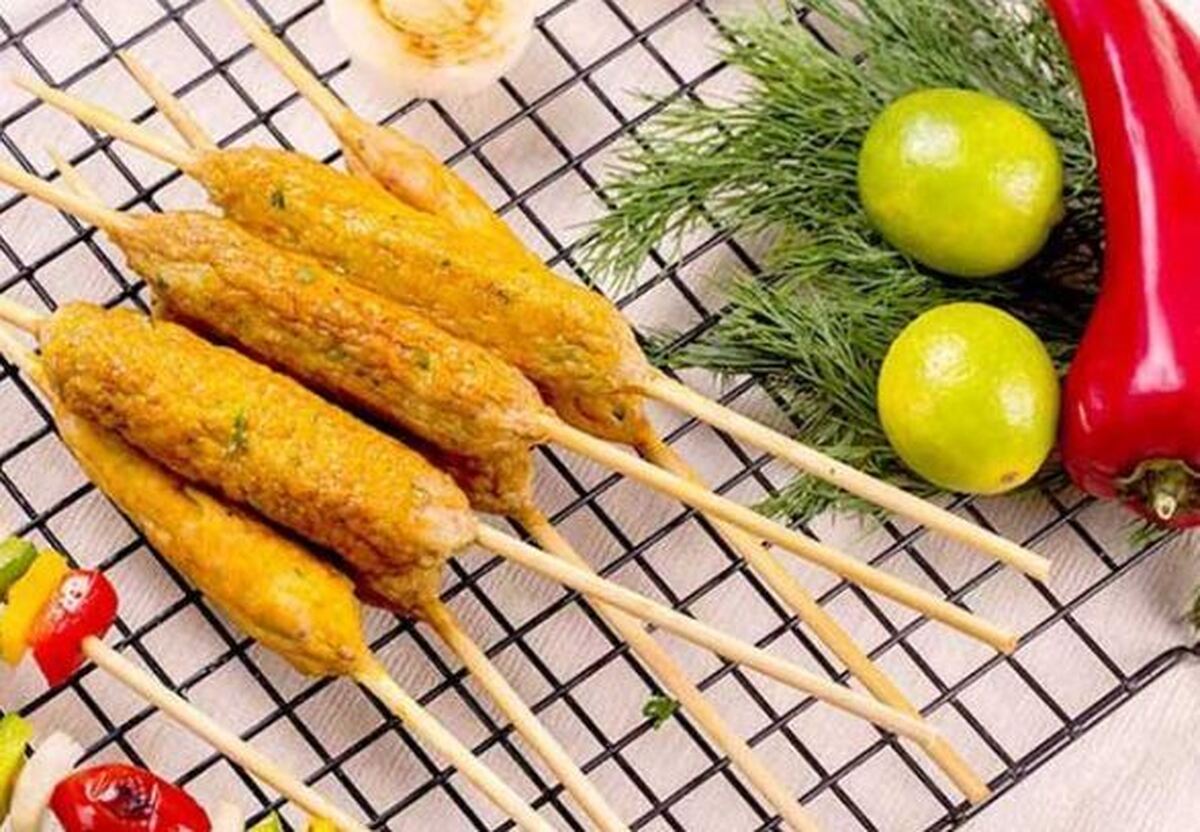 کباب کوبیده مرغ یک غذای به صرفه، اما لذیذ و پرطرفدار