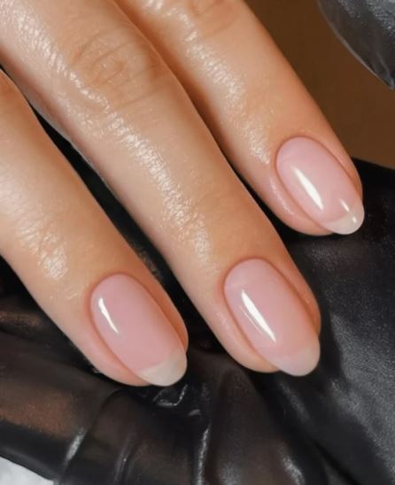 مرحله به مرحله برای انجام مانیکور برهنه در منزل